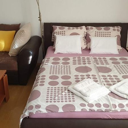 Apartman Dinka Пунат Екстериор снимка